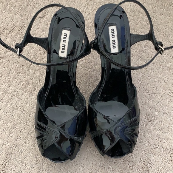 Miu Miu patent leather sandals - Picture 5 of 7